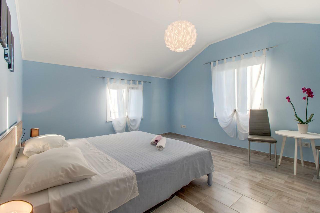 Apartman Leon & Rent A Quad Mali Lošinj Zewnętrze zdjęcie